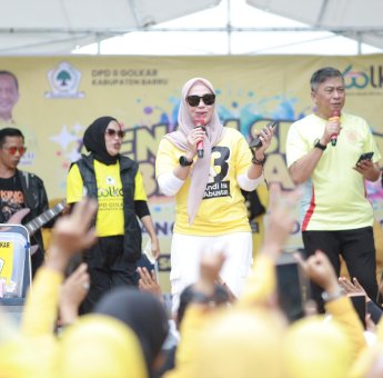 Andi Ina Kartika Sari dan Abustan Hadiri Semarak HUT ke-60 Golkar Barru, Warga Antusias Ikuti Senam Sehat