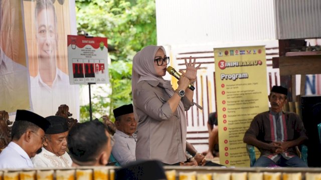 Ket: Calon Bupati Barru, Andi Ina Kartika Sari Kampanye di Maddo