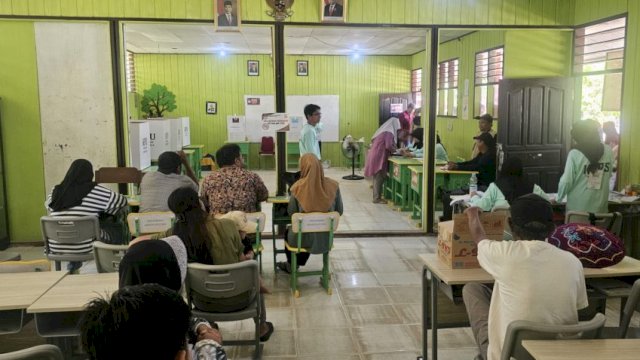 Suasana pemilihan di Desa Muara Bengkal Ilir, Kecamatan Muara Bengkal, Kutai Timur.
