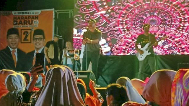 Kegiatan kampanye dialogis Paslon Petahana Andi Muchtar Ali Yusuf dan Andi Edy Manaf di desa Tri Tiro, kecamatan Bonto Tiro. [Foto. IST]