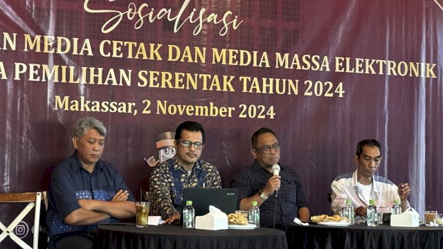 KPU Sulsel menggelar sosialisasi Kampanye Iklan Media Cetak dan Media Massa Elektronik untuk Pilkada 2024 di Red Corner Cafe, Jalan Yusuf Dg Ngawing, Makassar, Sabtu (2/11/2024). (Foto: Istimewa)