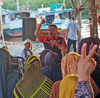 H Patudangi Azis Bakar Semangat Pendukung, Warga Kajang: Kami Mau Menang, Kami Pilih Nomor 2