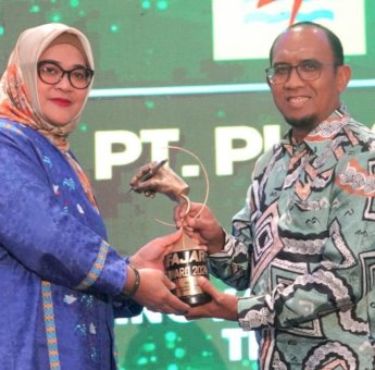 Terdepan dalam Transisi Energi, PLN UID Sulselrabar Raih Penghargaan dalam Fajar Awards 2024