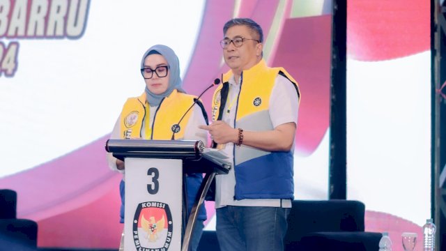 Ket: Paslon Bupati dan Wakil Bupati Nomor Urut 3, Andi Ina Kartika Sari dan Abustan pada Debat Publik Kedua