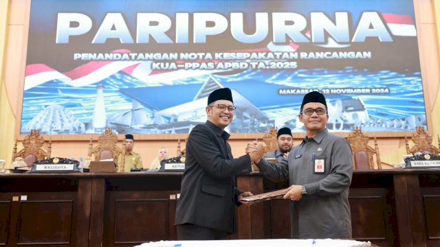 Suasana rapat paripurna untuk menyepakati KUA-PPAS APBD Tahun 2024 di Kantor DPRD Makassar, Jalan AP Pettarani, Makassar, Selasa (12/11/2024). (Foto: Istimewa)