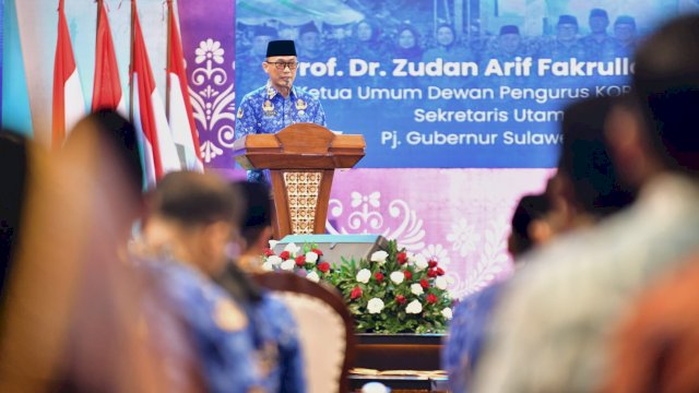 Ketua Umum Korpri yang juga Pj Gubernur Sulsel, Prof Zudan Arif Fakrulloh saat memberikan sambutan dalam acara HUT Korpri ke-53 di GOR Mahaka, Kelapa Gading, Jakarta, Jumat (29/11/2024). (Foto: Istimewa)