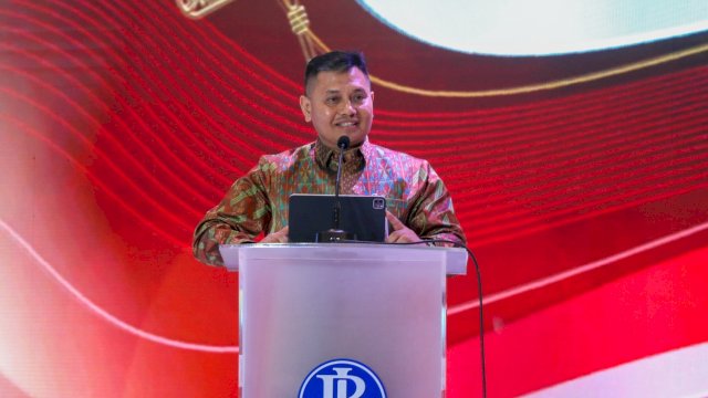 Deputi Kepala Perwakilan Bank Indonesia (BI) Sulawesi Selatan Wahyu Purnama, saat memberikan sambutan pada Pertemuan Tahunan Bank Indonesia Provinsi Sulawesi Selatan Tahun 2024 bertajuk “Sinergi Memperkuat Stabilitas dan Transformasi Ekonomi Nasional”, di Hotel Claro Makassar, Jumat (29/11/2024) malam kemarin. (Dok. BI Sulsel)