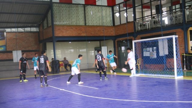 Tim Futsal Kutim Kalahkan Kubar dengan skor 6-4 pada Pekan Olahraga Provinsi Kalimantan Timur (Porprov Kaltim) Korps Pegawai Republik Indonesia (Korpri) ke-III di pertandingan pertama.