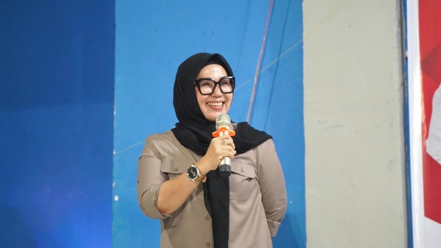 Ket: Calon Bupati Barru Terpilih, Andi Ina Kartika Sari bersama Wakilnya, Abustan di kegiatan reses anggota DPRD Barru