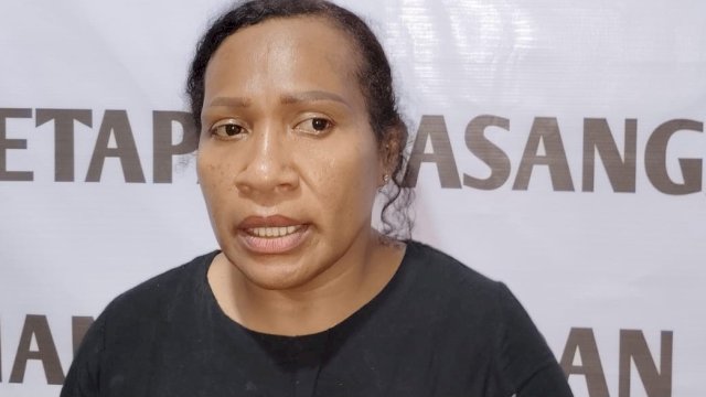 Ketua KPU Kabupaten Mappi, Yati Enoch. (Foto: Hendrik Resi / Republiknews.co.id)