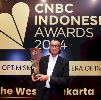 Dirut PLN Darmawan Prasodjo Raih CEO Of The Year Tiga Kali Berturut-turut