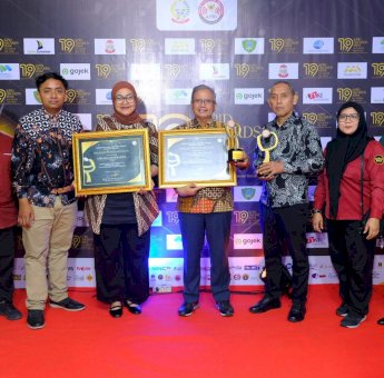 Bupati Gowa dan LPPL Radio Rewako FM Raih Penghargaan KPID Award 2024
