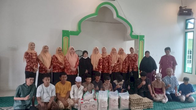Ket: DWP Lapas IIA Parepare bakti sosial