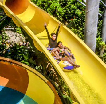 Bugis Waterpark Tambah Jam Operasional, Hadirkan Program Nyebur Bareng Bestie