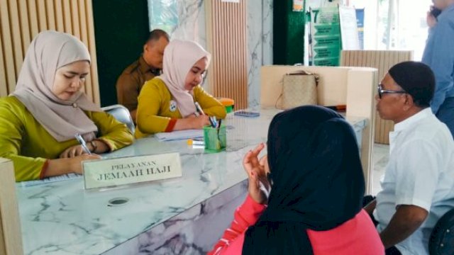 Proses kegiatan pemeriksaan Kesehatan CJH Bulukumba tahun 2025 di RSUD H. A. Sulthan Daeng Radja Bulukumba. [Foto.ist]