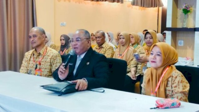 Direktur RSUD H. A. Sulthan Daeng Radja Bulukumba, dr. Rizal Ridwan Dappi saat video conference dalam rangka Survei Pemantauan dan Evaluasi Mutu Pelayanan RSUD pasca akreditasi. [Foto.ist]