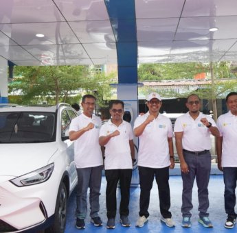 Dorong Penggunaan Kendaraan Listrik, PLN Resmikan SPKLU dan Gelar Konvoi Kendaraan Listrik di Bulukumba