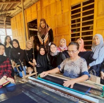 Hj Idhar Ajak Masyarakat Hingga Pemerintah Cintai dan Kembangkan Industri Kreatif Lokal Bulukumba