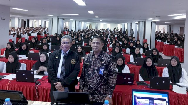 Anggota Komisi II DPR RI, Taufan Pawe saat melakukan monev pelaksanaan tes CPPPK di BKN I Makassar, Gedung Phinisi Universitas Negeri Makassar (UNM), Kota Makassar, Selasa (10/12/2024). (Foto: Istimewa)