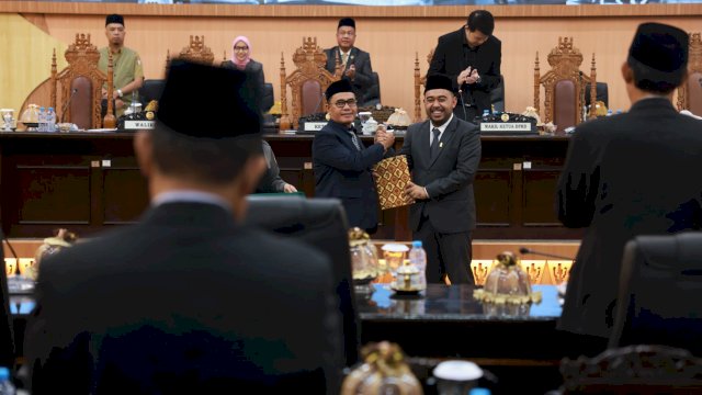 Rapat Paripurna Penetapan Program Pembentukan Perda Kota Makassar tahun 2025 yang digelar DPRD Makassar, Senin (16/12/2024). (Foto: Istimewa)