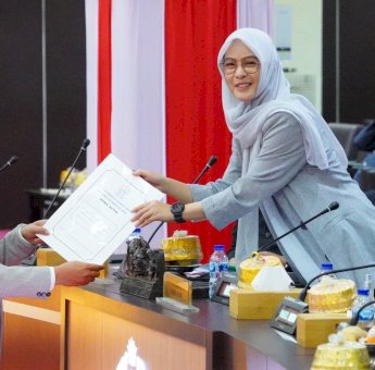 Rapat Paripurna Hasil Reses, Fraksi Demokrat DPRD Sulsel Teruskan Aspirasi Soal Jalur Malino-Sinjai yang Rusak Parah