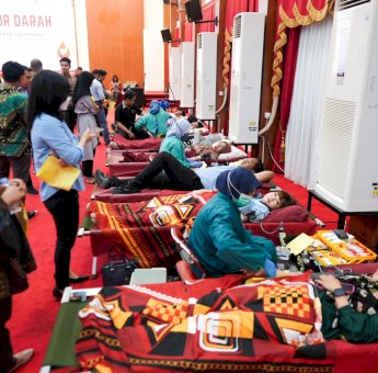 Donor Darah OJK Sulselbar Berhasil Kumpulkan Ratusan Kantong