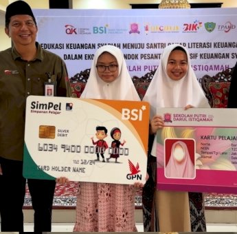 Perluasan Progam SAKINAH OJK Sasar Sekolah Putri Darul Istiqomah di Maros