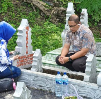 Berkunjung ke Tanah Kelahiran, Pj Wali Kota Batu Aries Agung Paewai Refleksi Amanah dan Motivasi Generasi Z