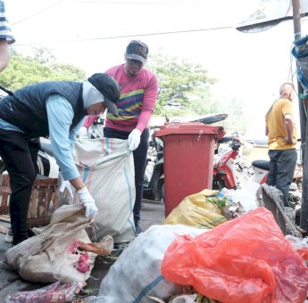 Pasar Minasa Maupa Gowa Pelopori Gerakan Bersih Dari Sampah