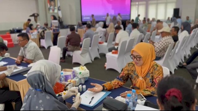 Menjelang pelantikan Bupati Gowa terpilih Husniah Talenrang menjalani pemeriksaan Kesehatan, di Gedung C & F Kementerian Dalam Negeri, Jakarta, kemarin. (Dok. Humas Gowa)