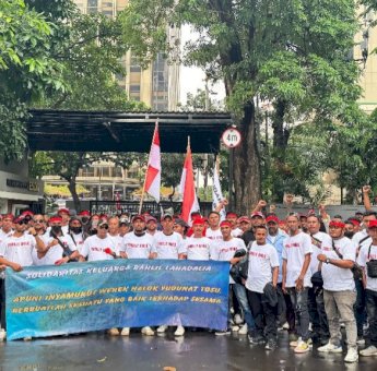 Beri Support ke Bahlil Lahadalia, Ratusan Orang Dekatnya Datangi Kementerian ESDM