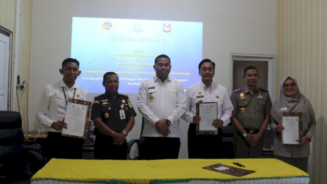 Ket: MoU Pemkab Enrekang dengan Kejari dan BPN