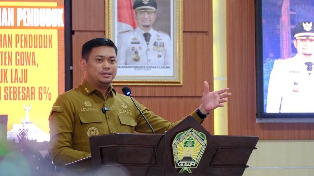 Bupati Gowa Adnan Purichta Ichsan saat membuka membuka Forum Konsultasi Publik Rancangan Awal Rencana Kerja Pemerintah Daerah (RKPD) Tahun 2026, di Baruga Karaeng Galesong, Kantor Bupati Gowa, kemarin. (Dok. Humas Gowa)