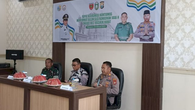 Ket: Rakor di Kantor Kecamatan Bacukiki Barat 