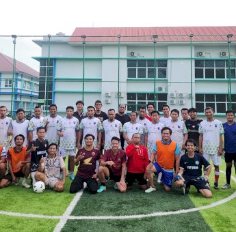 Jalin Silaturahmi, Poltekkes Kemenkes Gelar Ekshibisi Mini Soccer Bareng Jurnalis