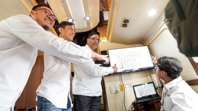 Indosat mempersiapkan konektivitas jaringan andal melalui Ekspedisi Jaringan Andal di dua rute utama, yakni Jakarta–Lampung–Palembang dan Jakarta–Jogja–Malang. (Dok. Indosat)