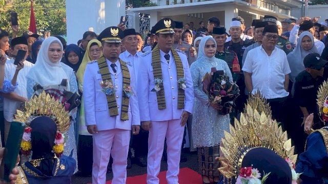 Ket: Wali Kota Parepare, Tasming Hamid dan Wakilnya Hermanto disambut meriah di Rujab
