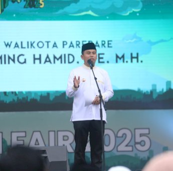 Wali Kota Parepare Laksanakan Safari Ramadan Perdana di Masjid Raya