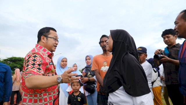 Wakil Bupati Gowa Darmawangsyah Muin saat hadir di Launching Gowa Annangkasi, di Lapangan Syekh Yusuf Discovery Gowa, kemarin. (Dok. Humas Gowa)
