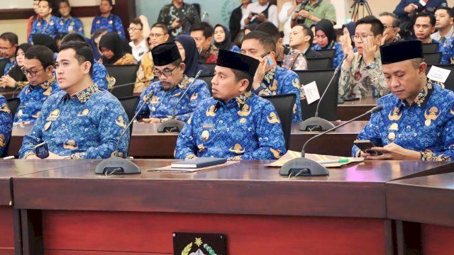 Ket: Wali Kota Parepare, Tasming Hamid hadiri rapat Pleno TPAKD