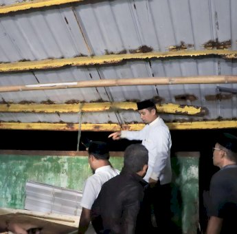 Wali Kota Parepare Tasming Hamid Tinjau Kerusakan Atap di Pasar Senggol
