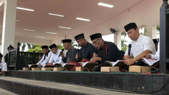 Bupati Kukar, Edi Damansyah saat membuka Gerakan Etam Mengaji. [FOTO. IST]