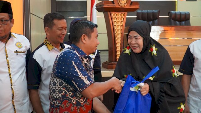 Ket: Wali Kota Parepare, Tasming Hamid apresiasi gotong royong IKKB Sibolata 