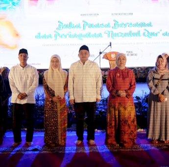 Peringati Nuzulul Qur’an, Wali Kota dan Wakil Wali Kota Makassar Santuni Anak Yatim