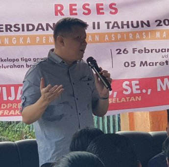 Edward Horas Gelar Reses, Warga Rappocini Keluhkan Soal Sistem Zonasi Sekolah