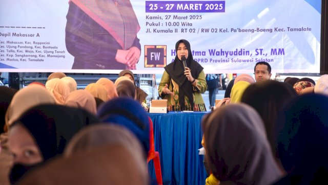 Anggota DPRD Sulsel, Fatma Wahyuddin melaksanakan kegiatan pengawasan APBD Sulsel tahun anggaran 2025 di Kelurahan Pa’baeng-baeng, Kecamatan Tamalate, Makassar, Kamis (27/3/2025). (Foto: Istimewa)