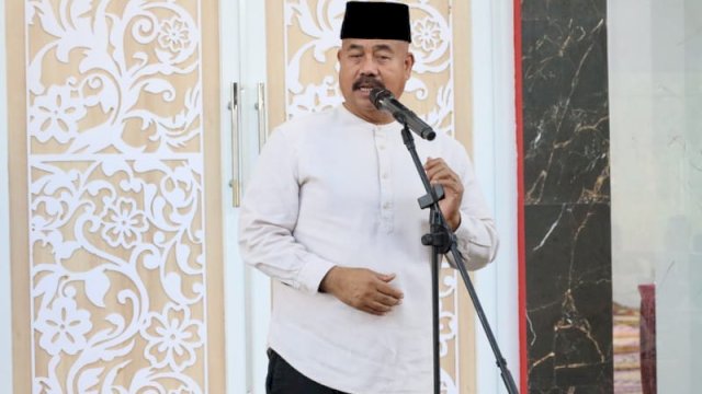 Bupati Kukar, Edi Damansyah saat meresmikan gedung BPU Desa Sepakat. (Foto: Prokom)