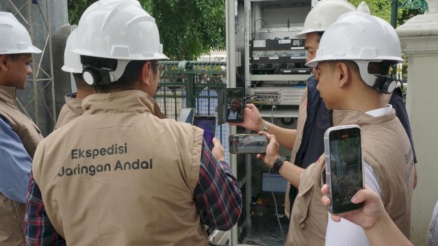 Indosat memastikan jaringan tetap andal selama Ramadan hingga Idulfitri 2025. Upaya penguatan jaringan tersebut menyebabkan meningkatnya kenaikan trafik data Indosat. (Dok. Indosat Ooredoo Hutchison)