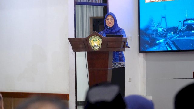 Bupati Gowa Husniah Talenrang saat membuka Forum Konsultasi Publik Penyusunan Rencana Pembangunan Jangka Menengah Daerah (RPJMD) Kabupaten Gowa Tahun 2025-2029, di Baruga Karaeng Galesong, Kantor Bupati Gowa, kemarin. (Dok. Humas Gowa) 