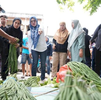 Bupati Gowa Turun ke Pasar Tradisional, Cek Harga Bahan Pokok Jelang Idulfitri